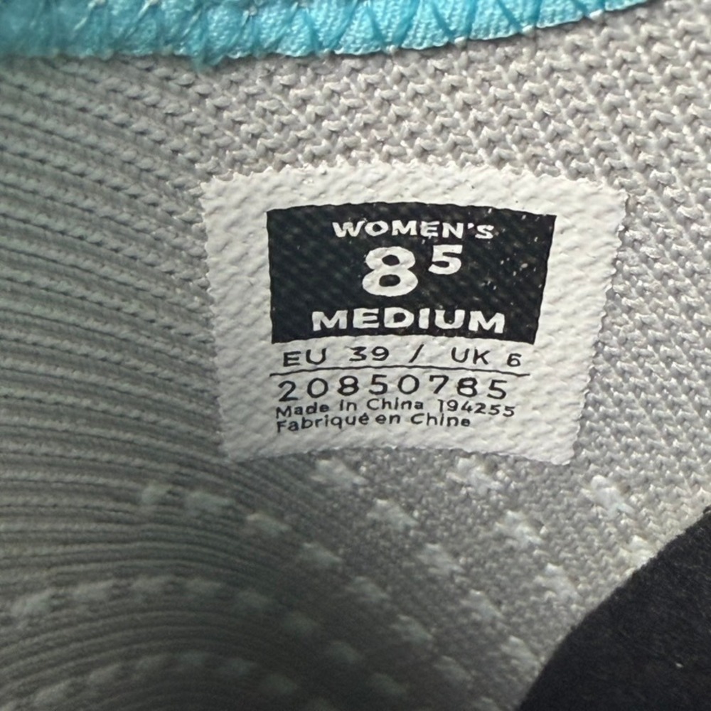 Kuru Atom Womens 8.5 White Blue Slip On Walking Shoes Comfort Sneakers 20850785 - Picture 9 of 9